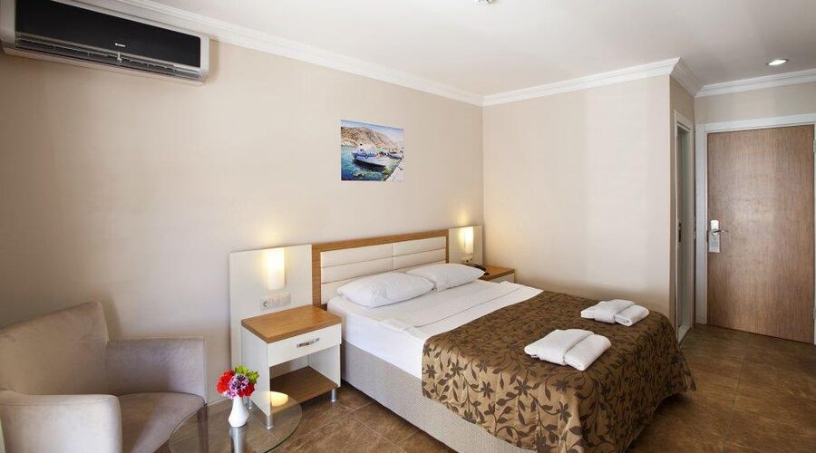 BİTEZ RİSA HOTEL