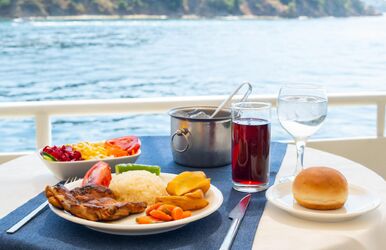 İstanbul Tekne İle Heybeliada Aqua Park Yüzme Turu