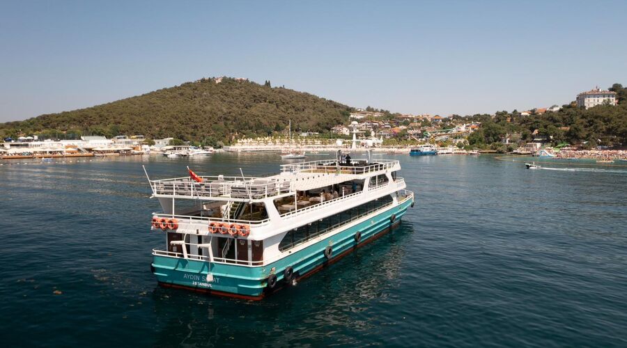 İstanbul Tekne İle Heybeliada Aqua Park Yüzme Turu