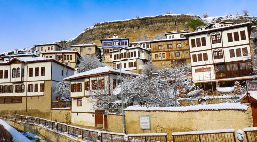 Sevgililer Günü Safranbolu Ulaşımlı Otel Paketi  (1Gece Otel)