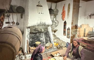 Uçaklı Butik Sivas Divriği Kemaliye Elazığ Turu